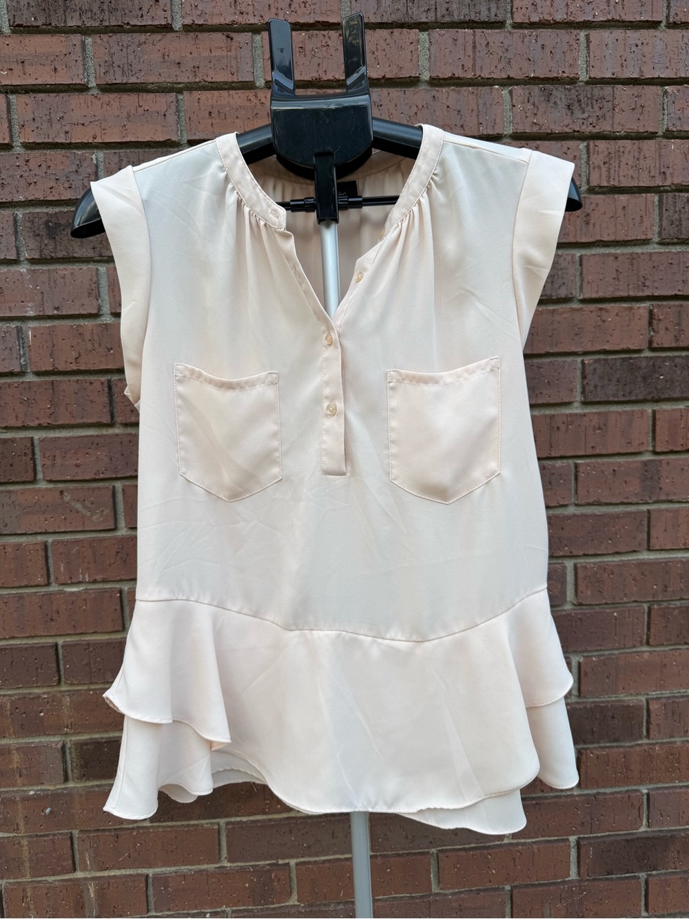 Mossimo Womens Peplum Top Small Cream Peach Pink Sleeveless Ruffle Blouse Pocket